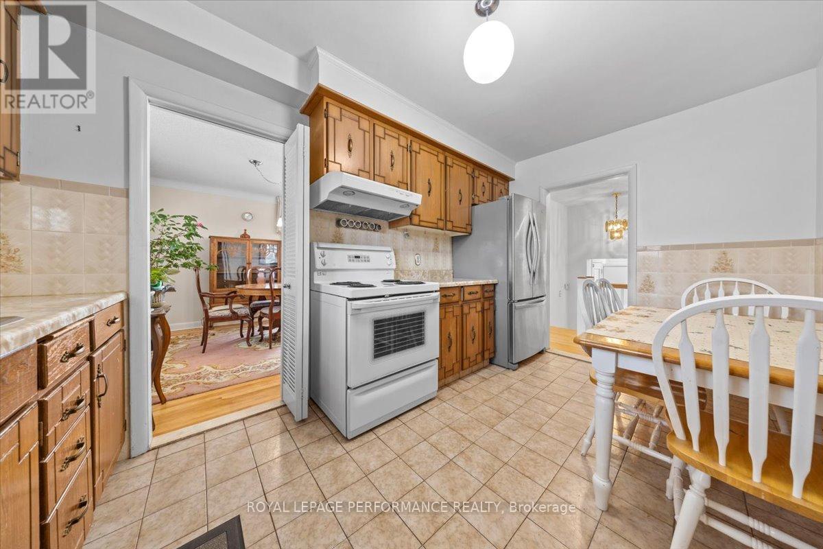 1075 Secord Avenue, Ottawa, Ontario  K1H 8C7 - Photo 11 - X12892590