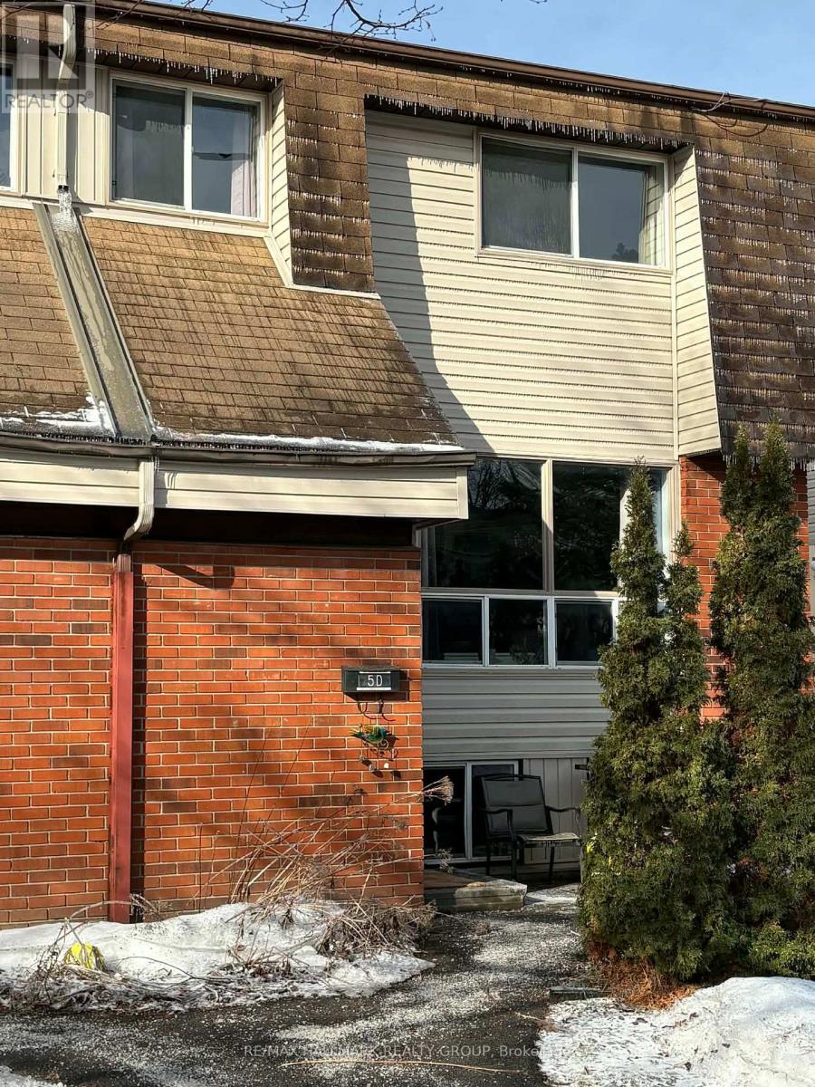 78 - 5d Sonnet Crescent, Ottawa, Ontario  K2H 8W8 - Photo 1 - X12893412