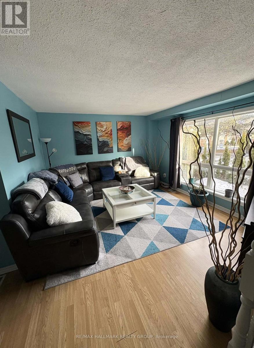 78 - 5d Sonnet Crescent, Ottawa, Ontario  K2H 8W8 - Photo 5 - X12893412
