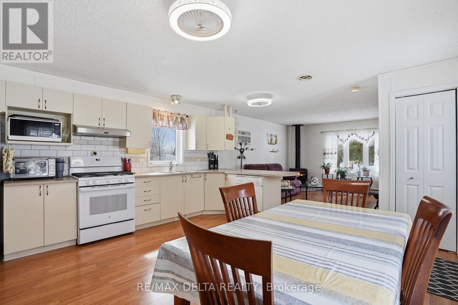 28-5279 County Road 17 Highway, Alfred And Plantagenet, Ontario  K0B 1A0 - Photo 14 - X12896852