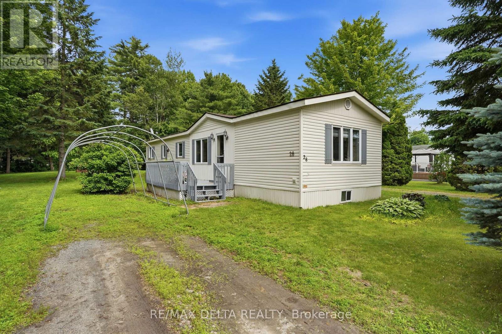 28-5279 County Road 17 Highway, Alfred And Plantagenet, Ontario  K0B 1A0 - Photo 2 - X12896852