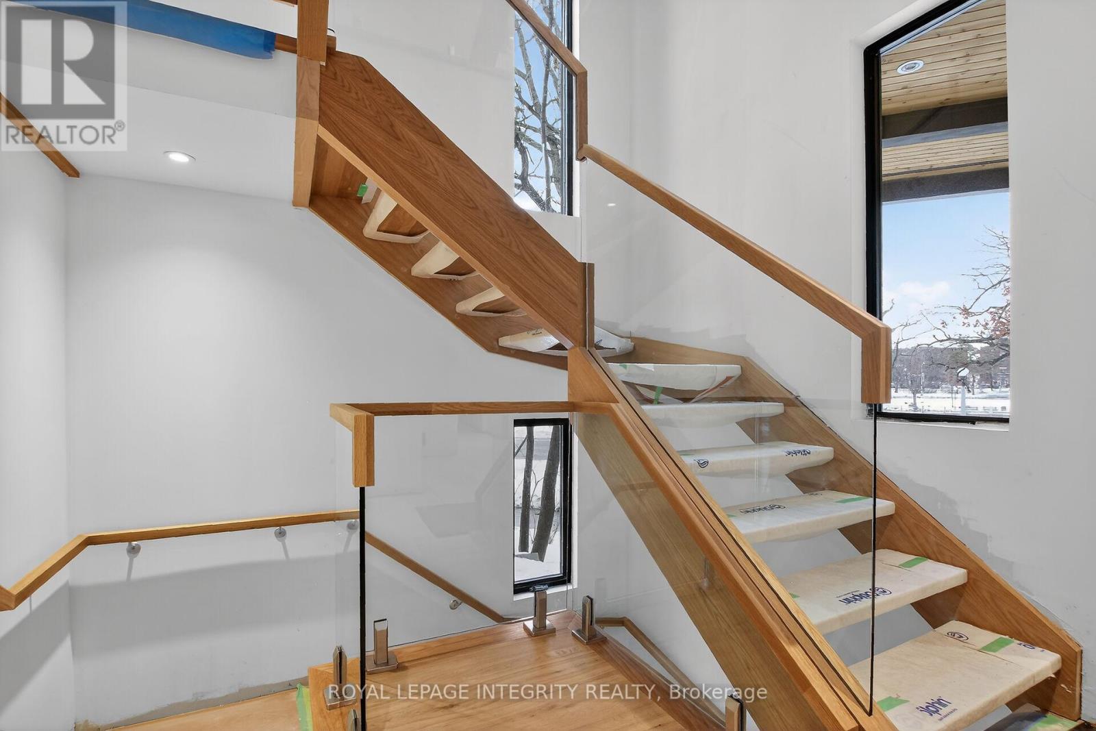 112 Queen Elizabeth Drive, Ottawa, Ontario  K2P 0Z5 - Photo 14 - X12896862