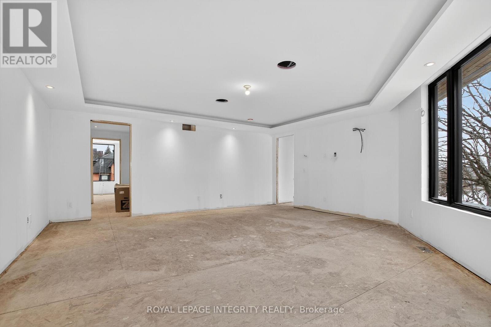 112 Queen Elizabeth Drive, Ottawa, Ontario  K2P 0Z5 - Photo 29 - X12896862