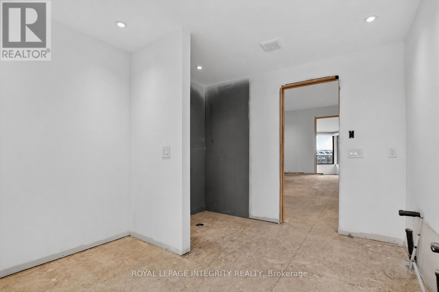 112 Queen Elizabeth Drive, Ottawa, Ontario  K2P 0Z5 - Photo 33 - X12896862