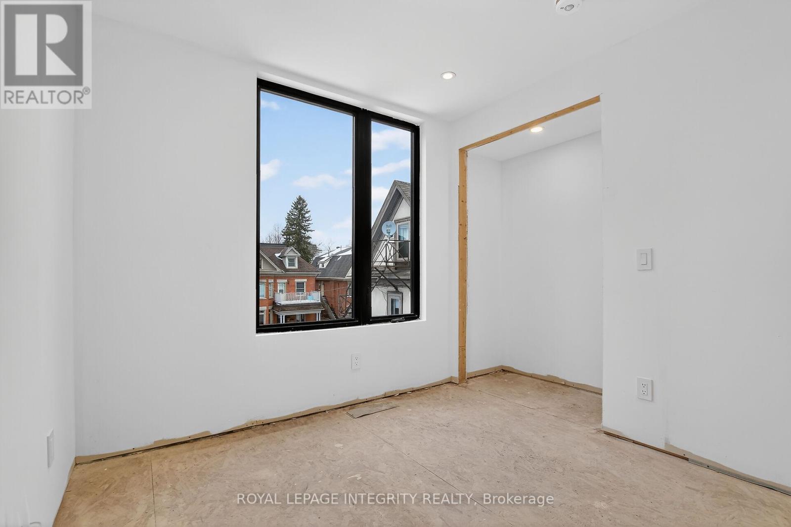 112 Queen Elizabeth Drive, Ottawa, Ontario  K2P 0Z5 - Photo 38 - X12896862