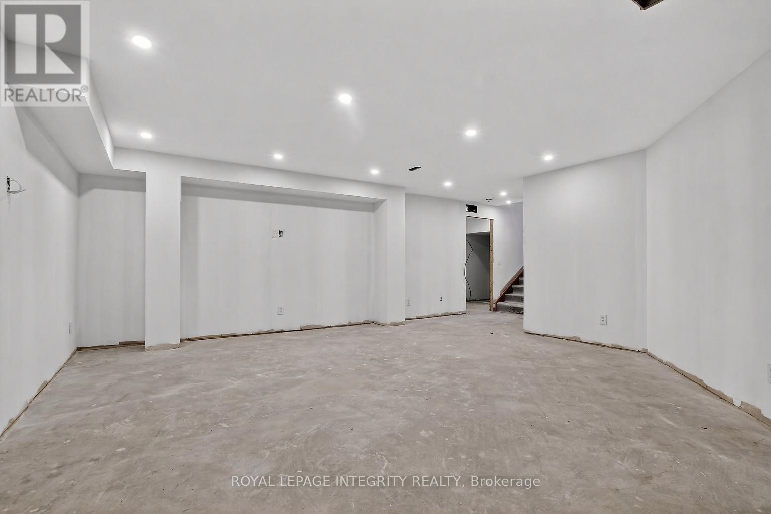 112 Queen Elizabeth Drive, Ottawa, Ontario  K2P 0Z5 - Photo 44 - X12896862