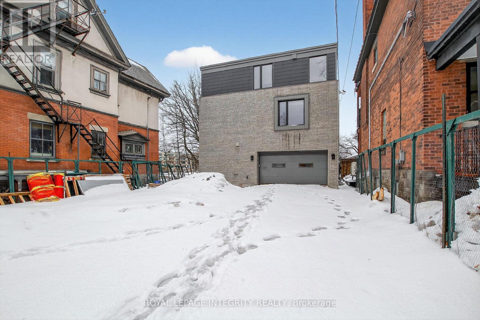 112 Queen Elizabeth Drive, Ottawa, Ontario  K2P 0Z5 - Photo 47 - X12896862