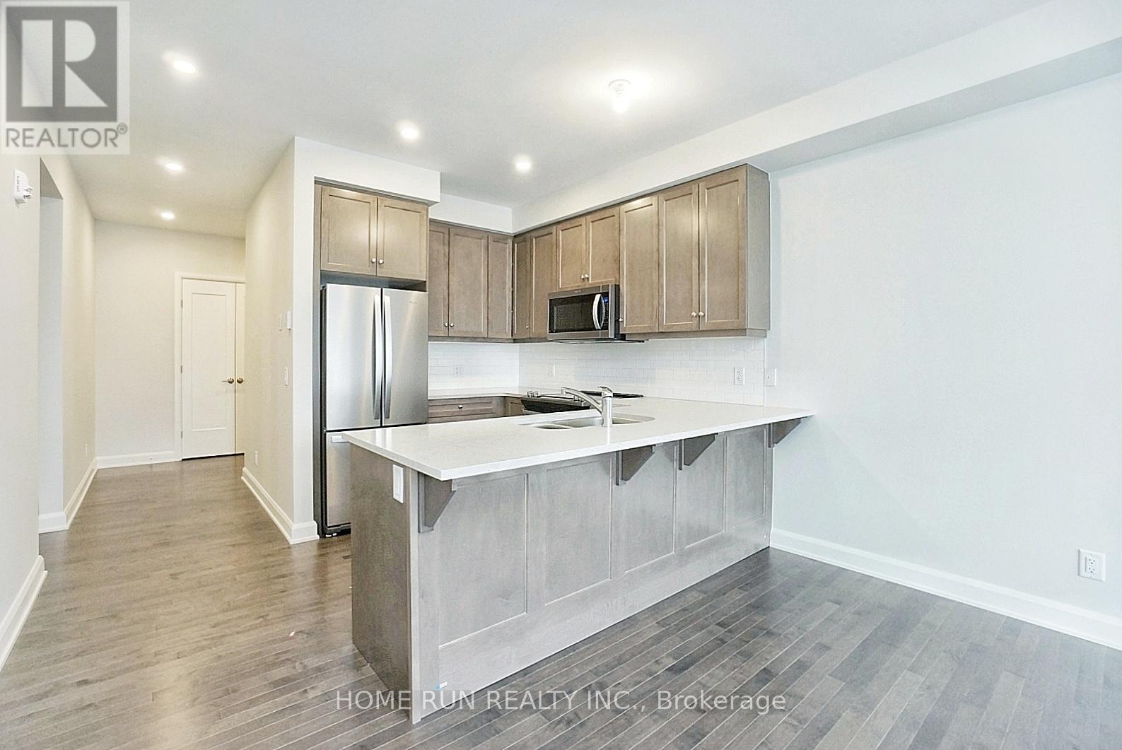 203 - 170 Boundstone Way, Ottawa, Ontario  K2T 0M8 - Photo 7 - X12897144
