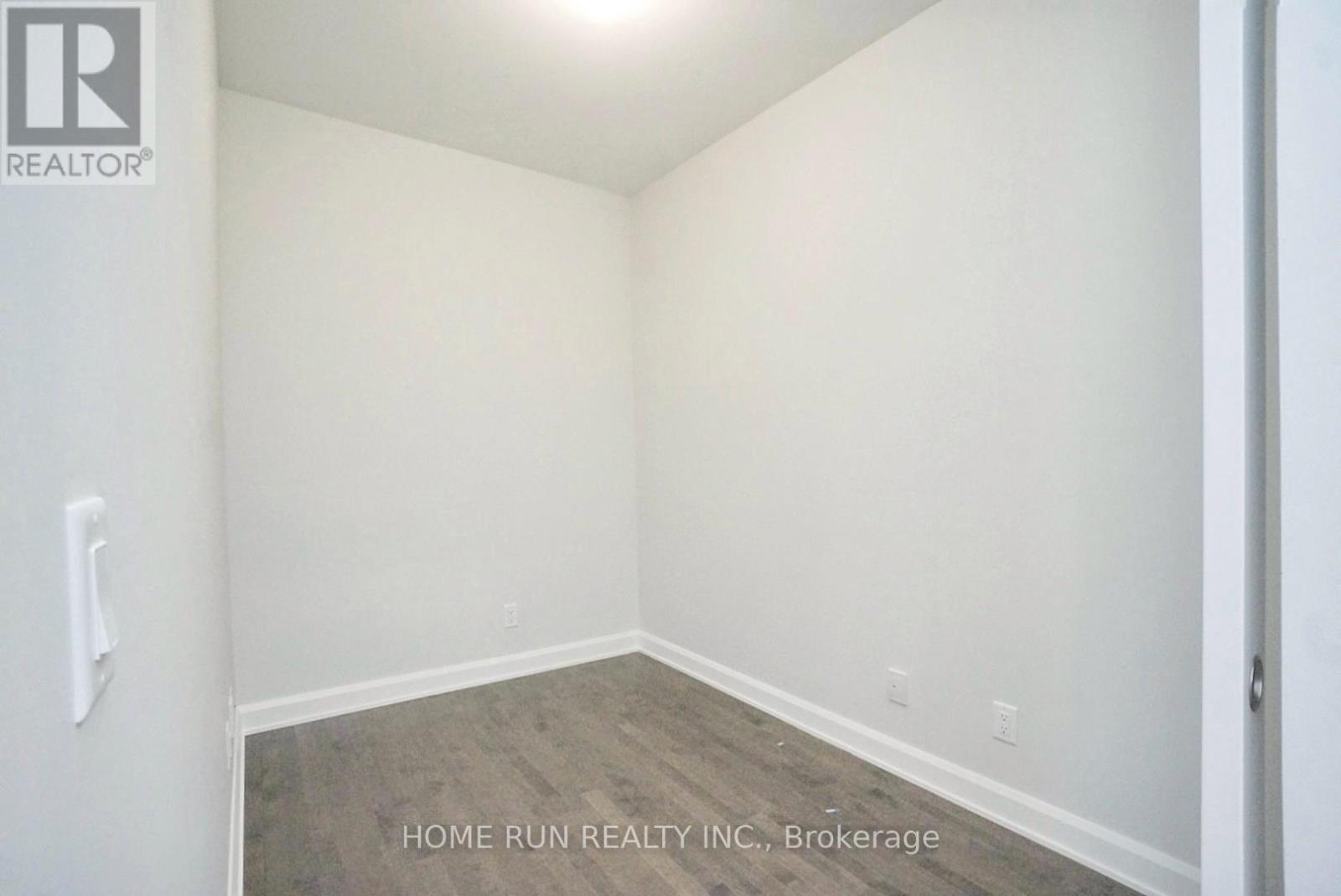 203 - 170 Boundstone Way, Ottawa, Ontario  K2T 0M8 - Photo 8 - X12897144