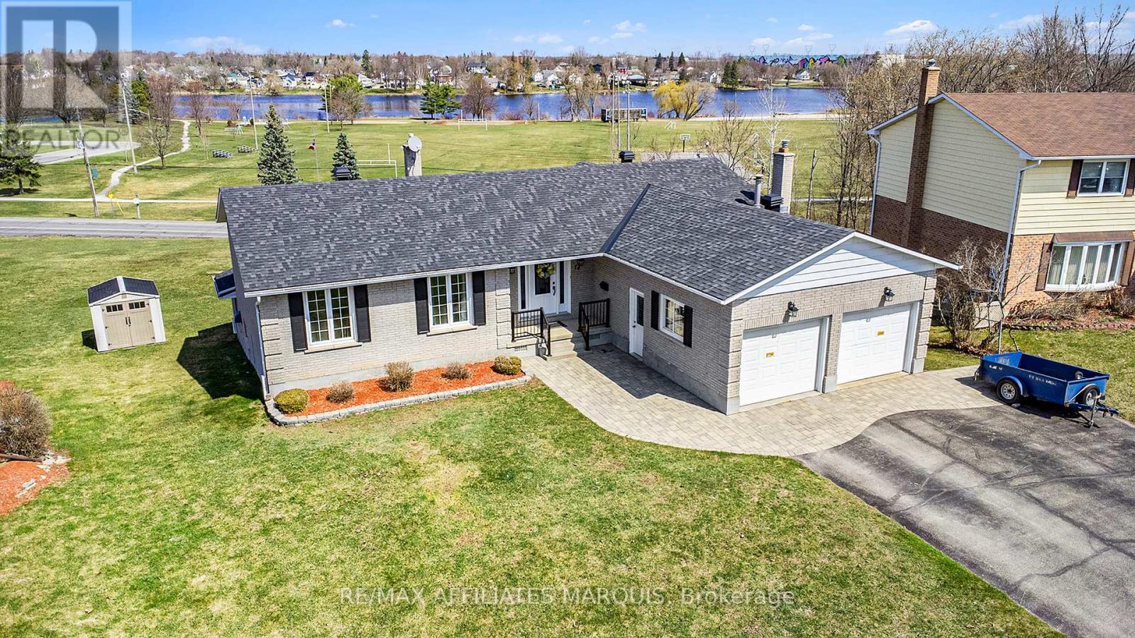 74 Colonel By Crescent, Smiths Falls, Ontario  K7A 5B6 - Photo 1 - X12897754