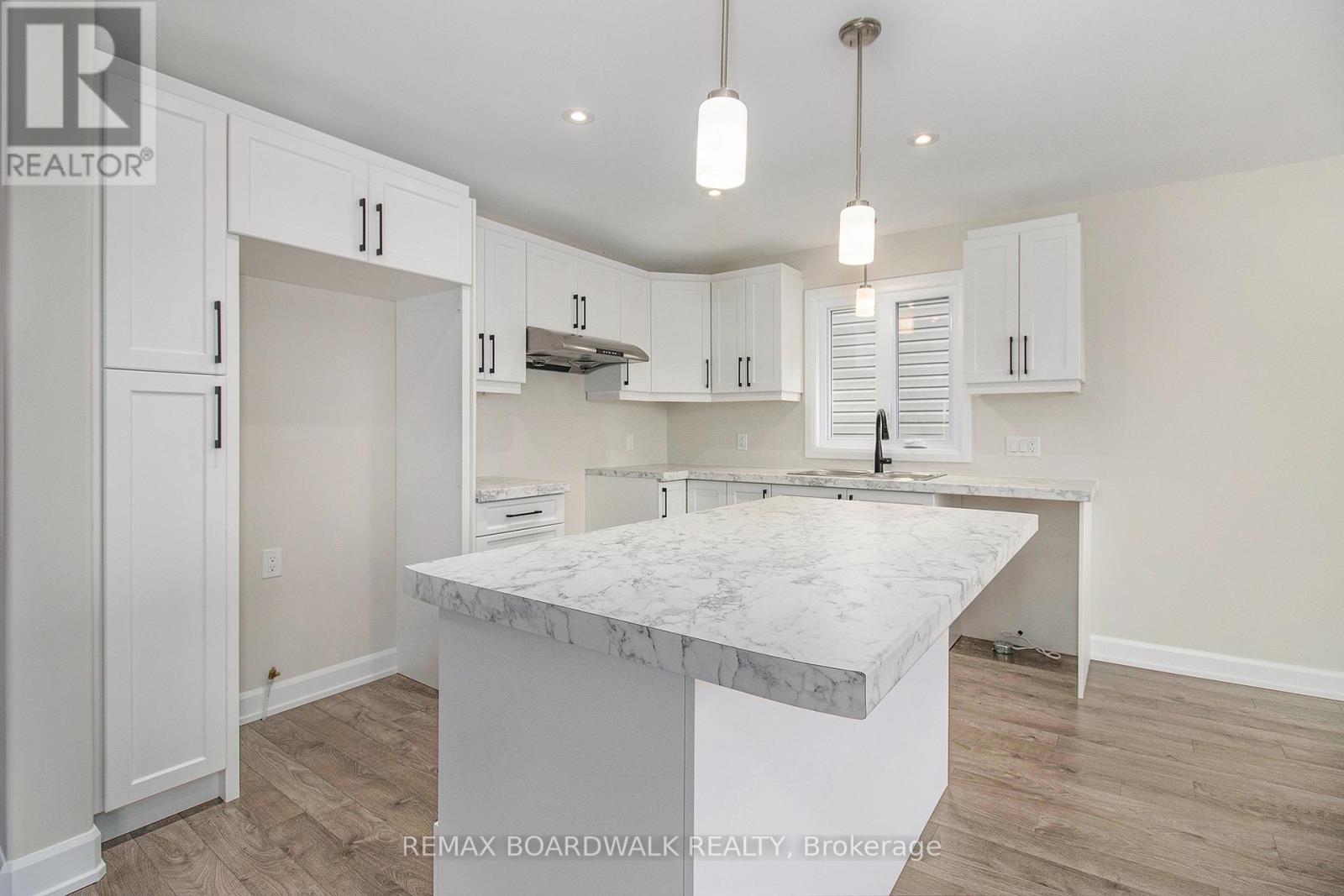 1145 Montblanc Crescent, Russell, Ontario  K0A 1W0 - Photo 6 - X12899346