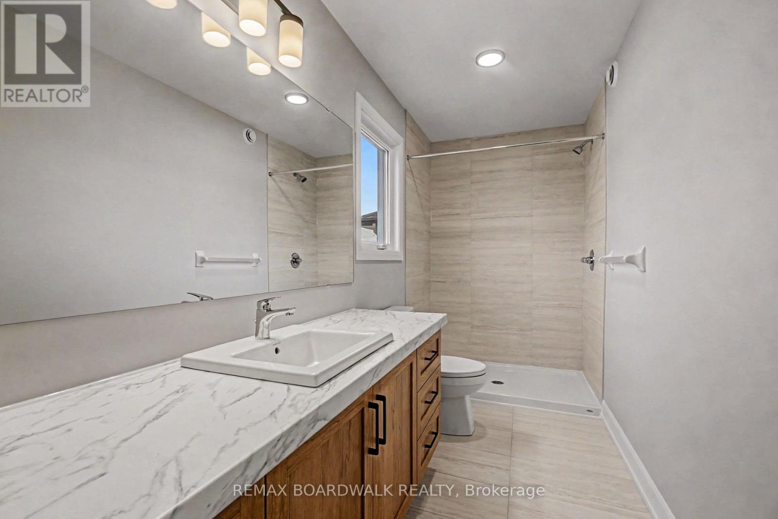 404 Falcon Lane, Russell, Ontario  K4R 1E5 - Photo 14 - X12899440