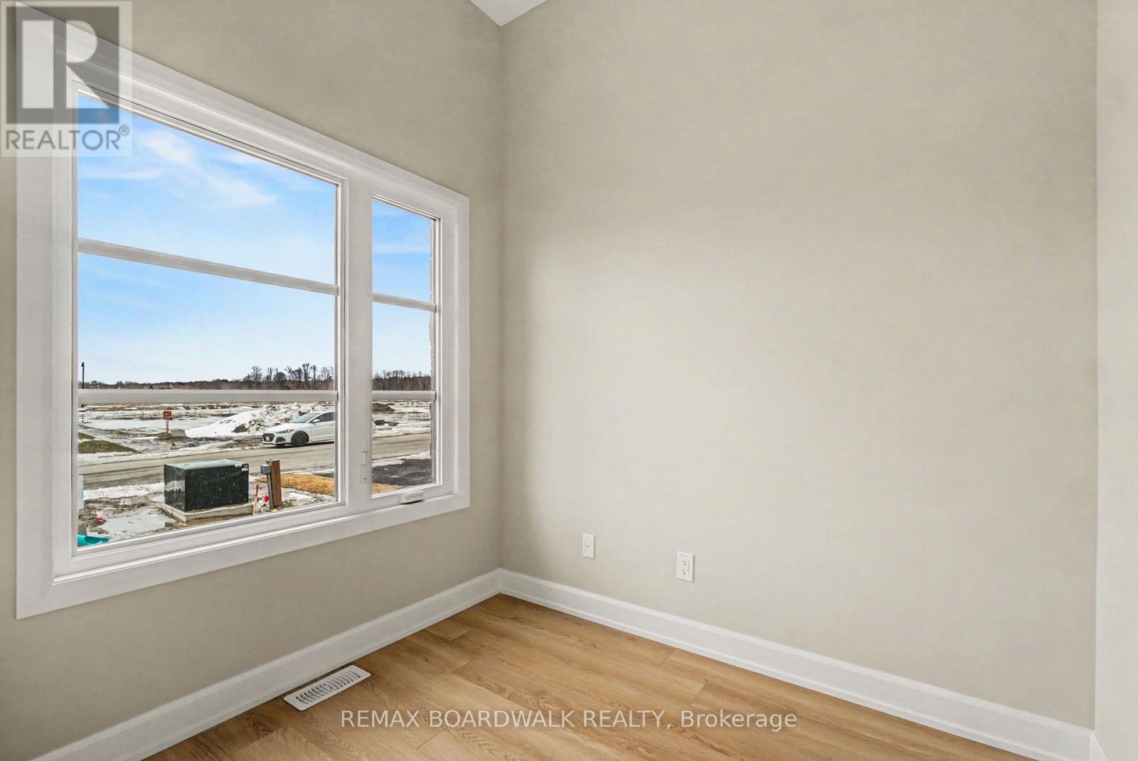 404 Falcon Lane, Russell, Ontario  K4R 1E5 - Photo 15 - X12899440