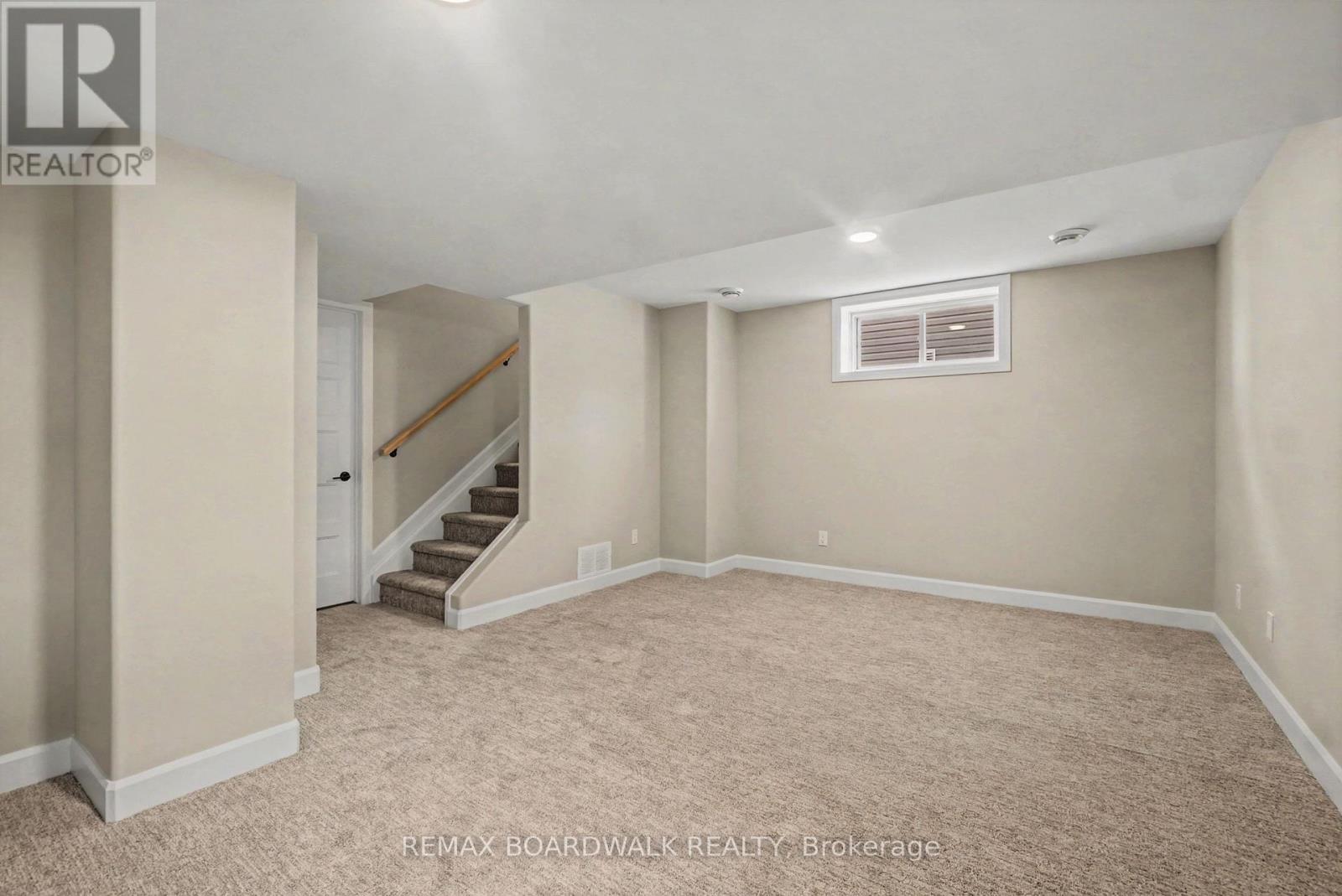 404 Falcon Lane, Russell, Ontario  K4R 1E5 - Photo 19 - X12899440