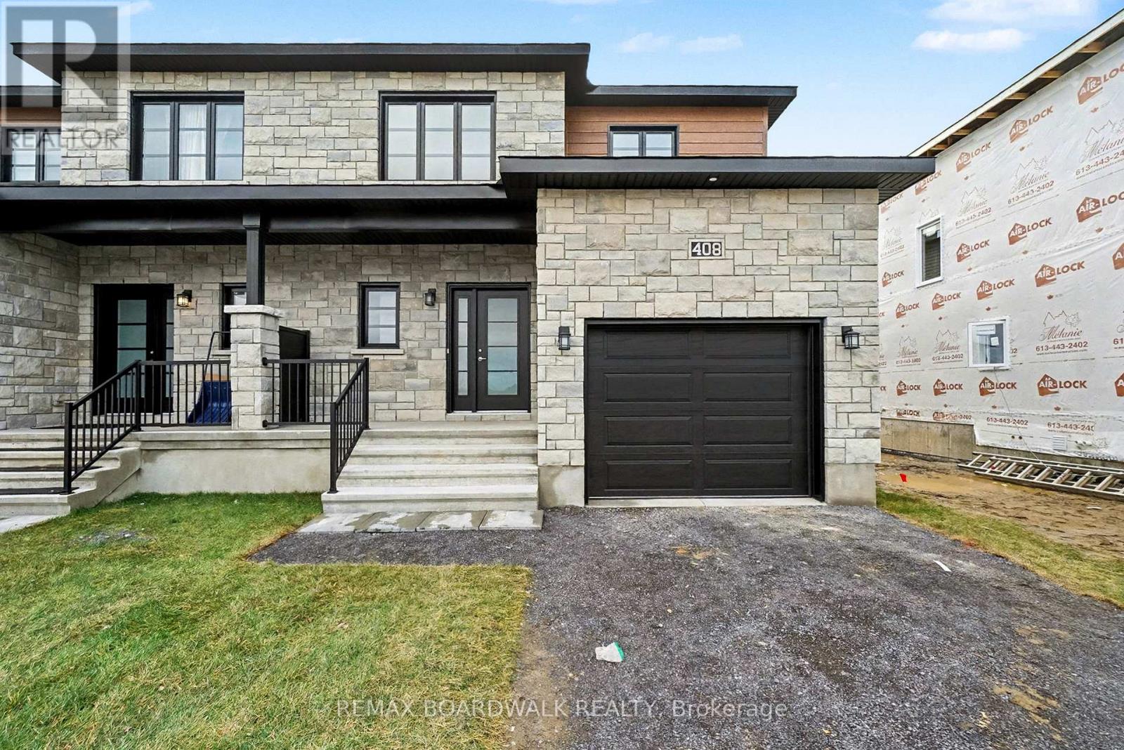 408 FALCON LANE, Russell, Ontario