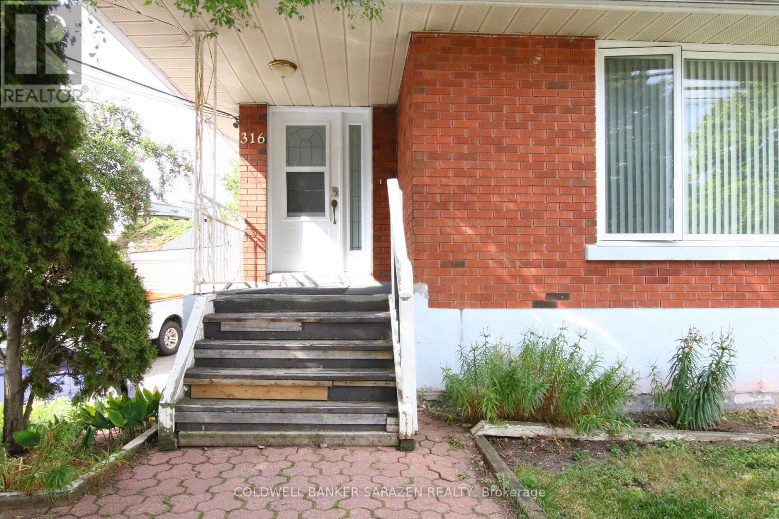 316 Lafontaine Avenue, Ottawa, Ontario  K1L 6X2 - Photo 6 - X12899450
