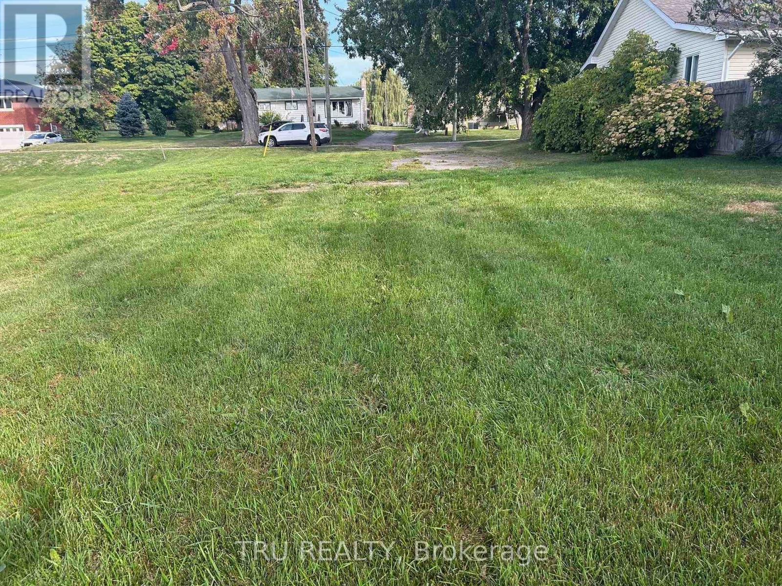 9 Wellington Street W, Athens, Ontario  K0E 1B0 - Photo 2 - X12902312