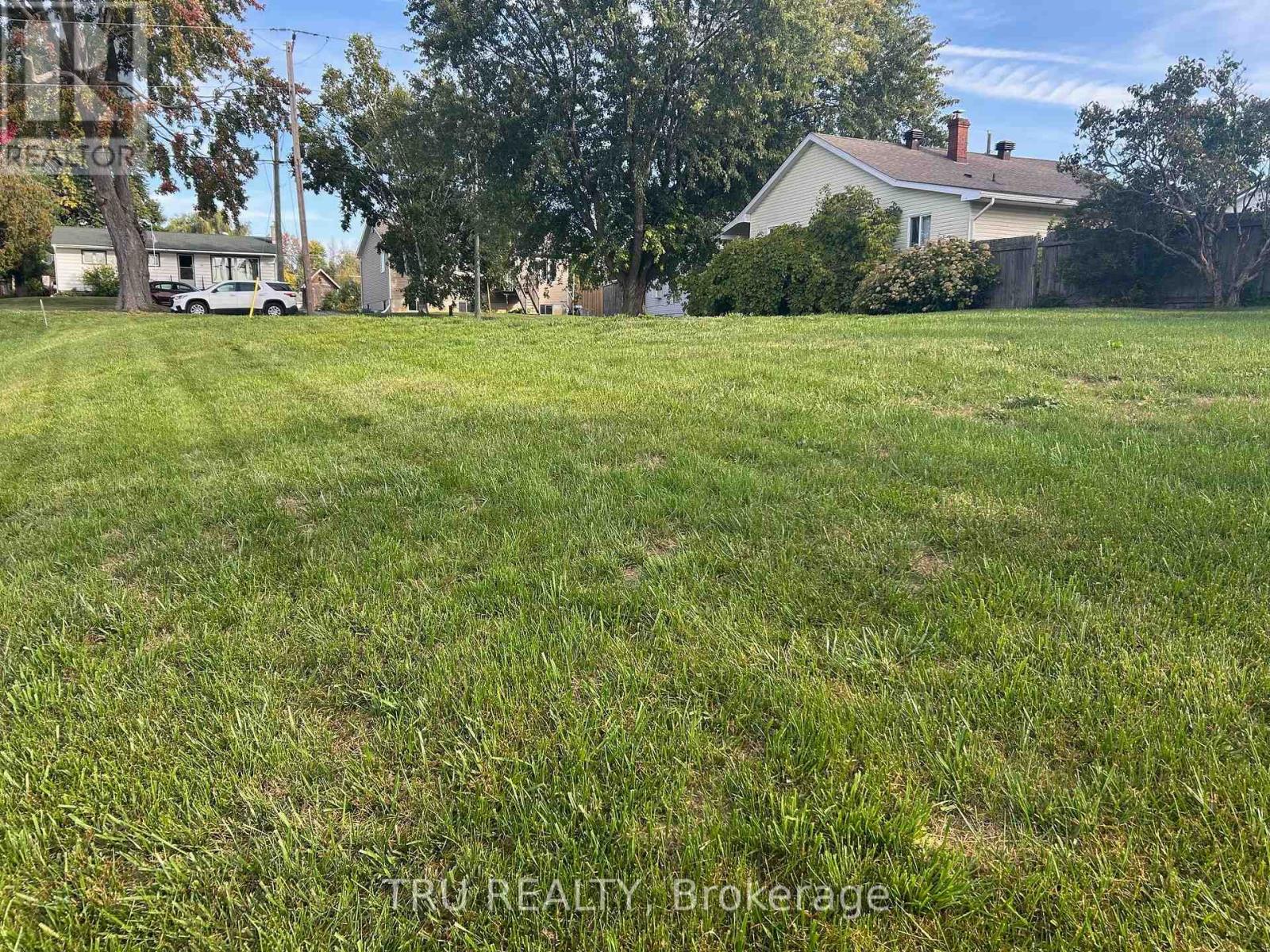 9 Wellington Street W, Athens, Ontario  K0E 1B0 - Photo 3 - X12902312