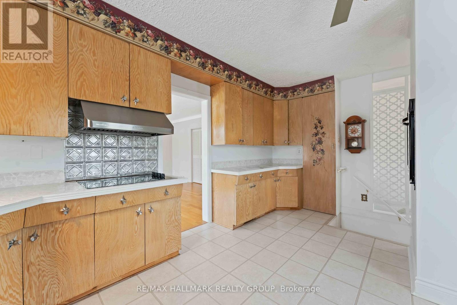 3654 Navan Road, Ottawa, Ontario  K4B 1H9 - Photo 11 - X12902590