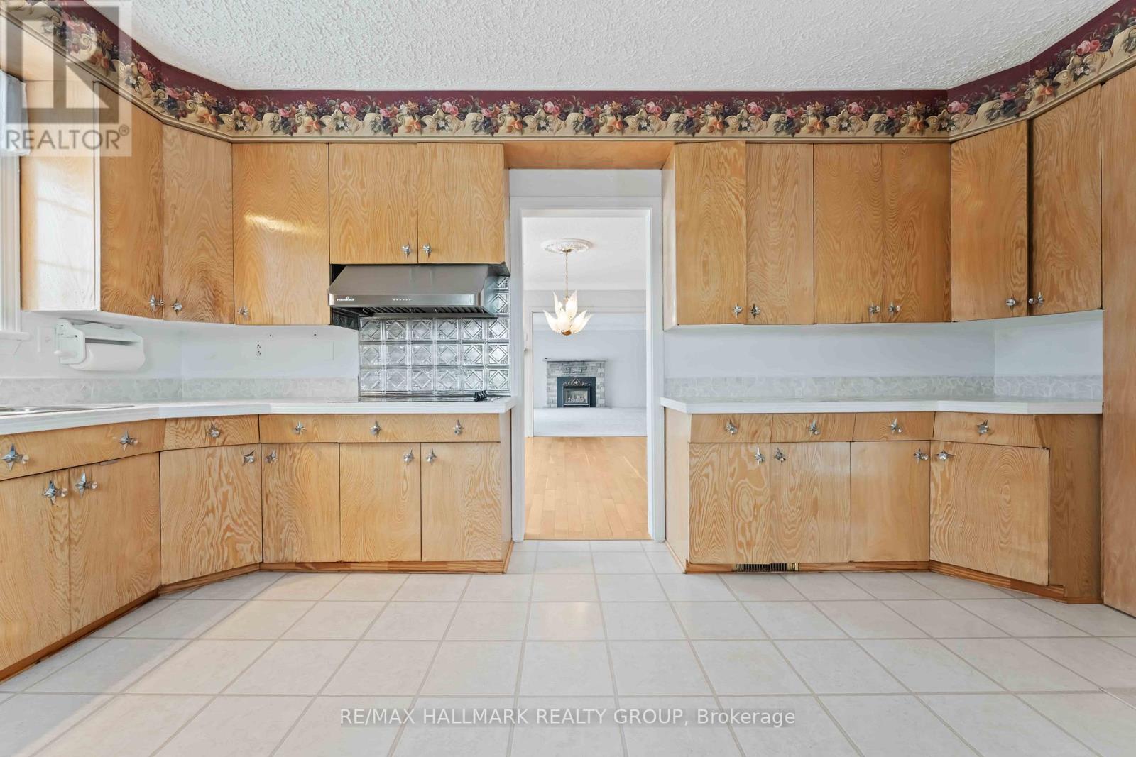 3654 Navan Road, Ottawa, Ontario  K4B 1H9 - Photo 9 - X12902590