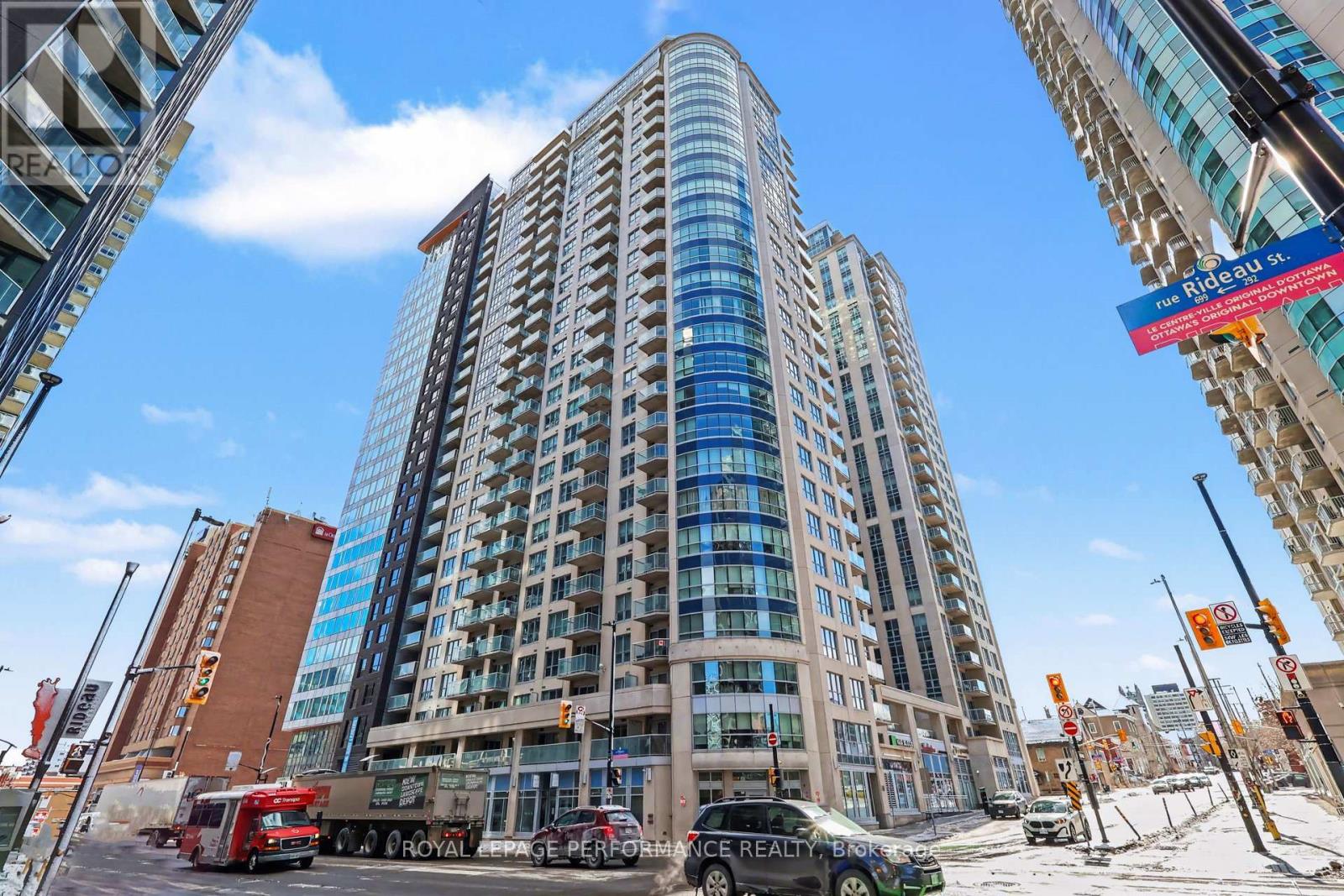 204 - 242 RIDEAU STREET, Ottawa, Ontario