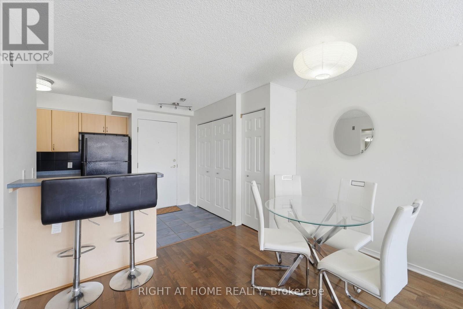 309 - 225 Alvin Road N, Ottawa, Ontario  K1K 4H6 - Photo 13 - X12903904