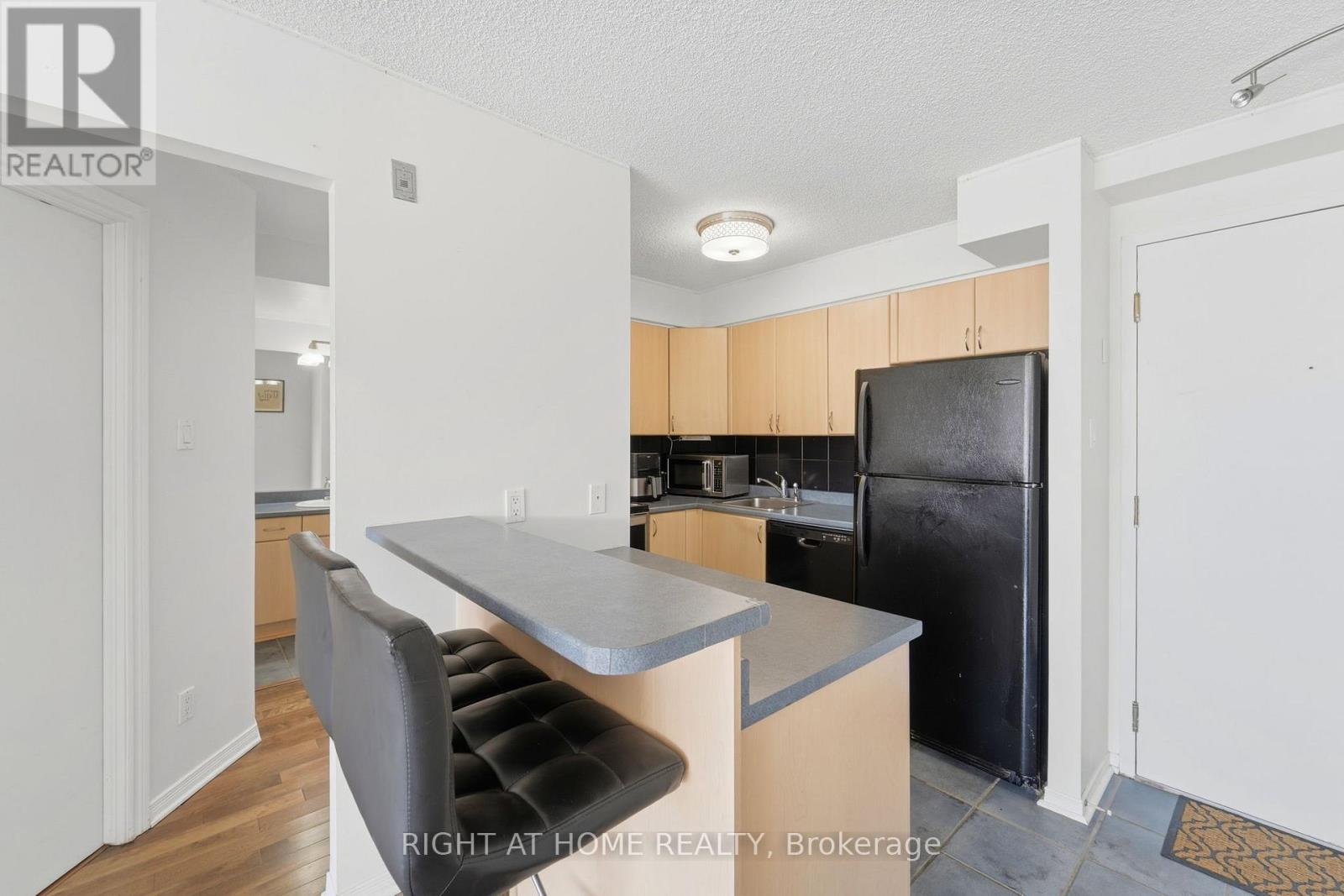 309 - 225 Alvin Road N, Ottawa, Ontario  K1K 4H6 - Photo 14 - X12903904