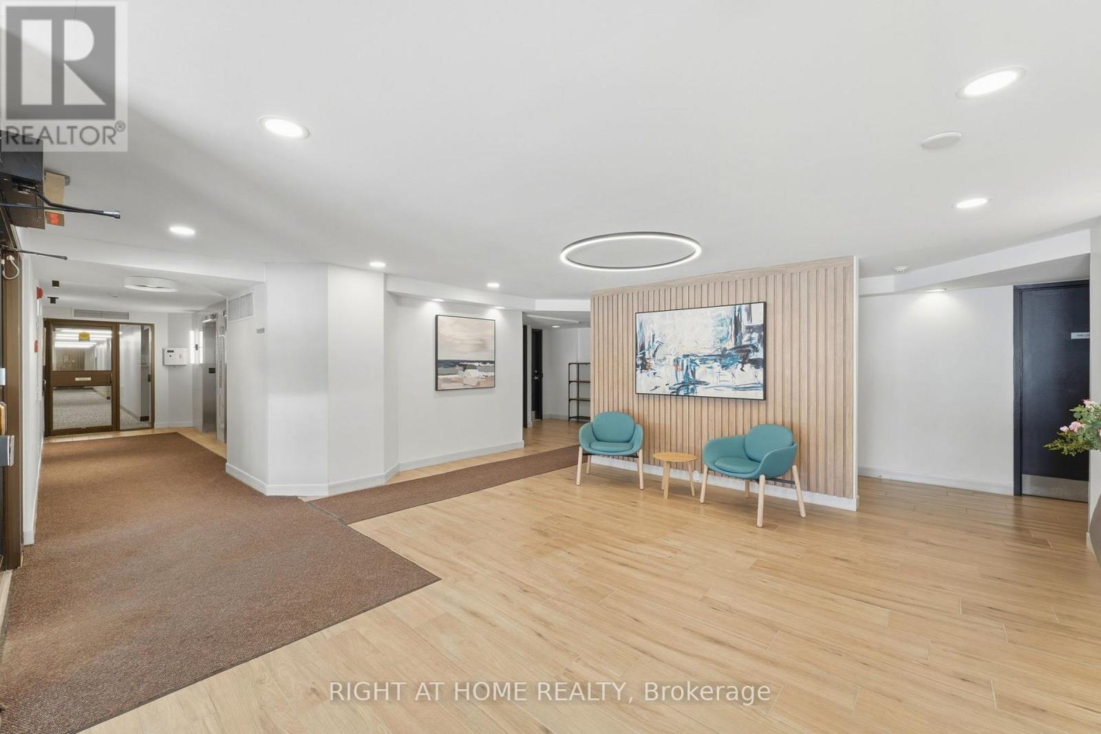309 - 225 Alvin Road N, Ottawa, Ontario  K1K 4H6 - Photo 4 - X12903904
