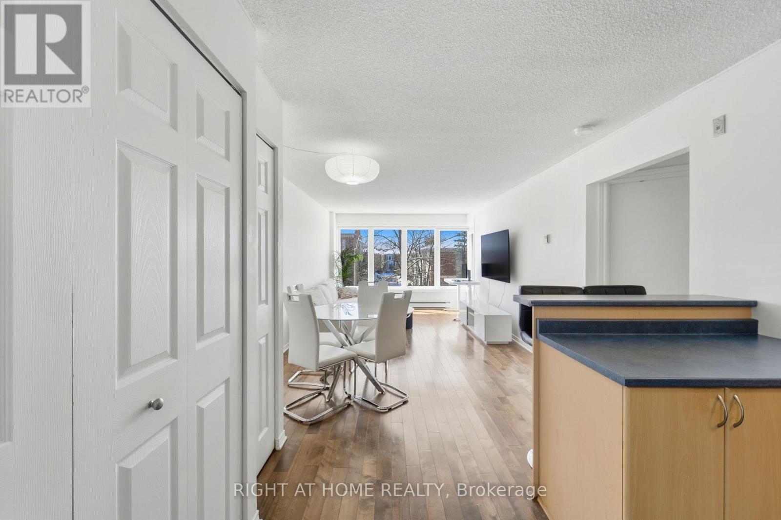 309 - 225 Alvin Road N, Ottawa, Ontario  K1K 4H6 - Photo 8 - X12903904