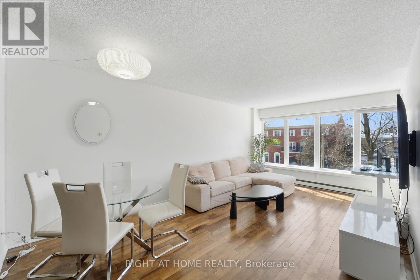 309 - 225 Alvin Road N, Ottawa, Ontario  K1K 4H6 - Photo 9 - X12903904