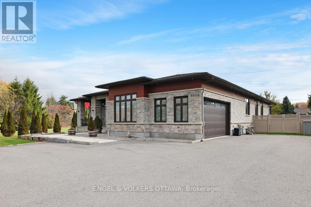 1296 BANKFIELD ROAD, Ottawa, Ontario