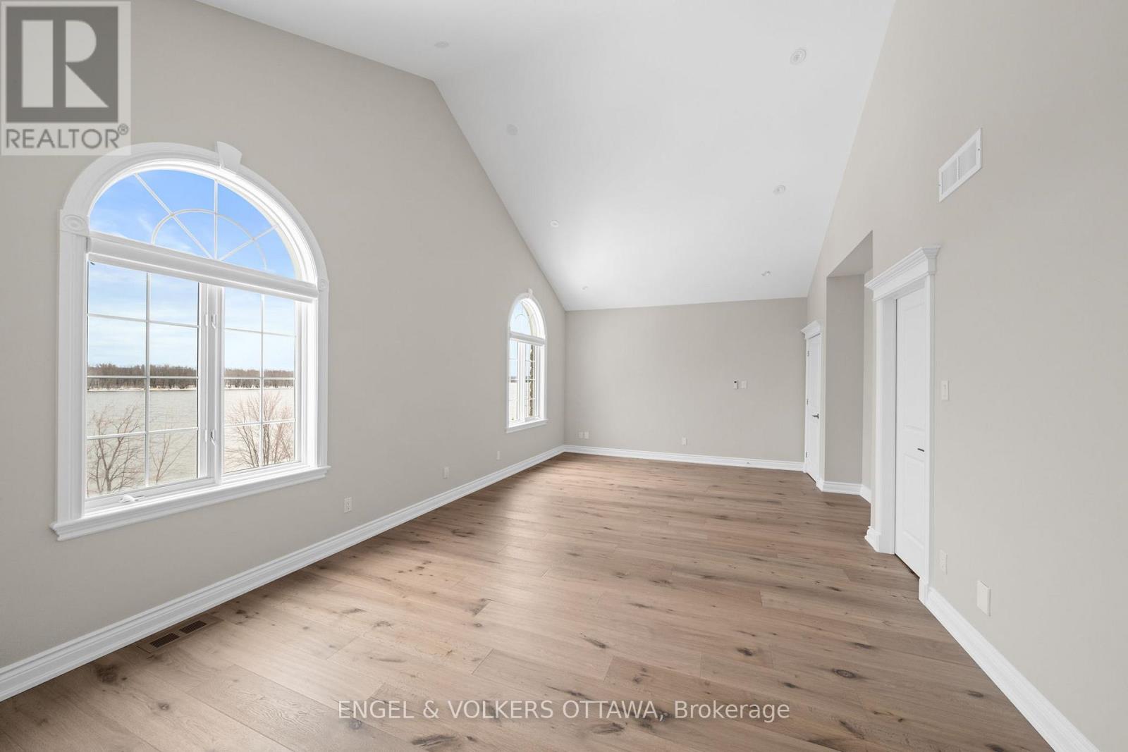 6373 Radisson Way, Ottawa, Ontario  K1C 2Z9 - Photo 24 - X12906240