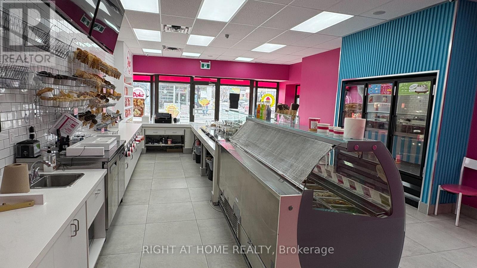773 Bank Street, Ottawa, Ontario  K1S 2H5 - Photo 6 - X12906554