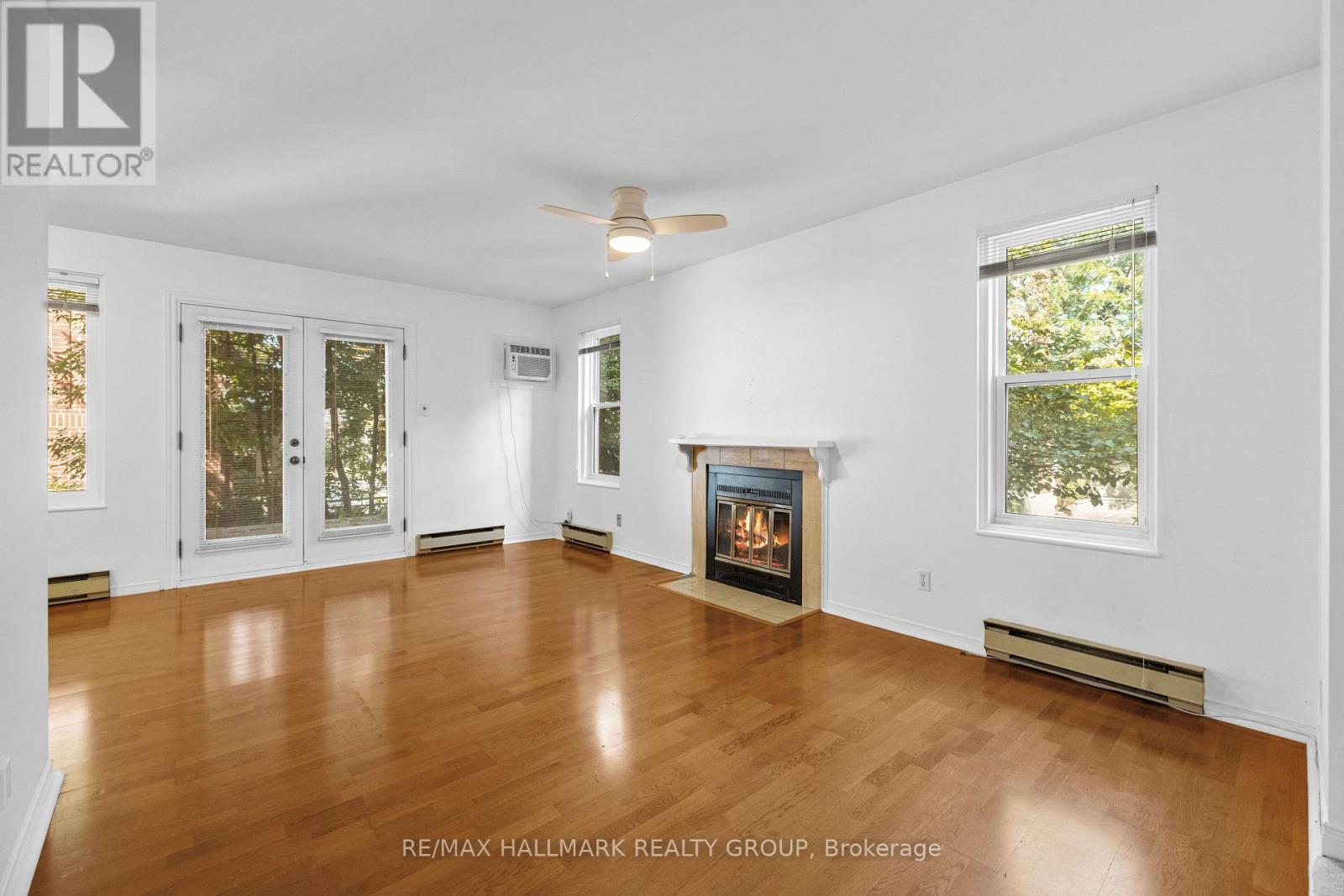 2 - 19 Montcalm Street, Ottawa, Ontario  K1S 0A2 - Photo 4 - X12910698