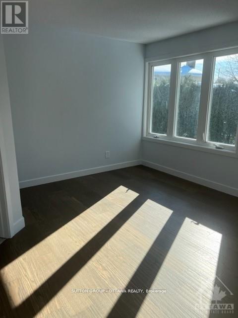 178 Mcclellan Road, Ottawa, Ontario  K2H 5W1 - Photo 11 - X12910842