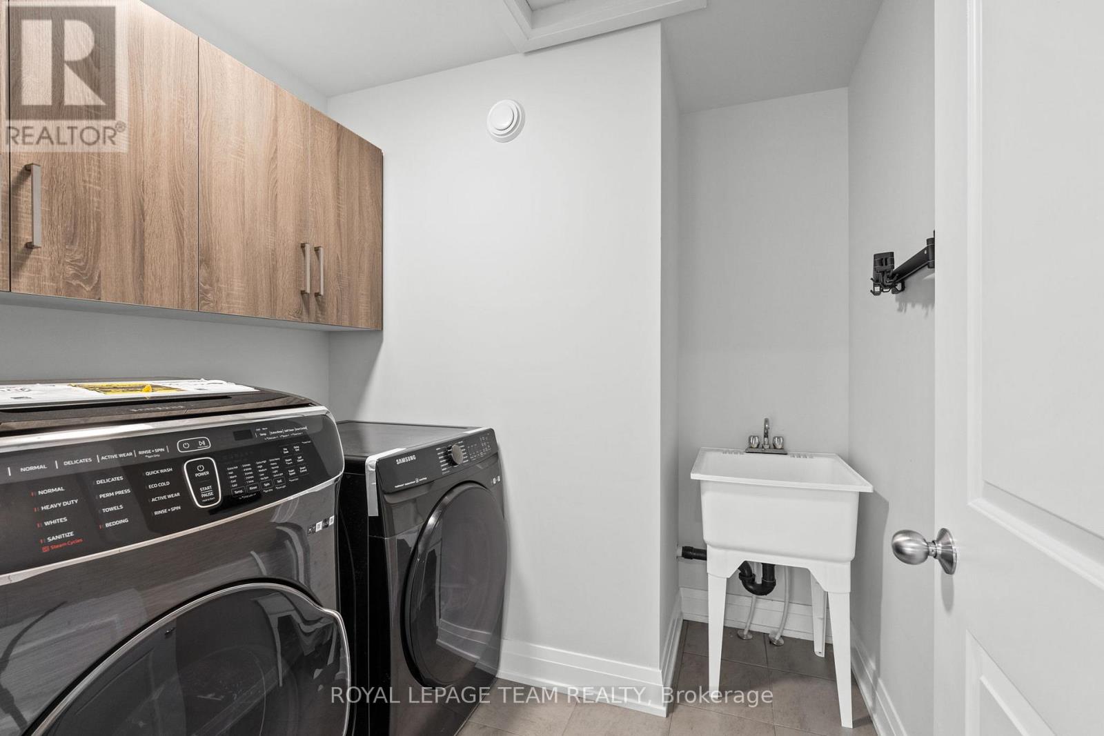 200 Ketchikan Crescent, Ottawa, Ontario  K2T 0S3 - Photo 38 - X12913102