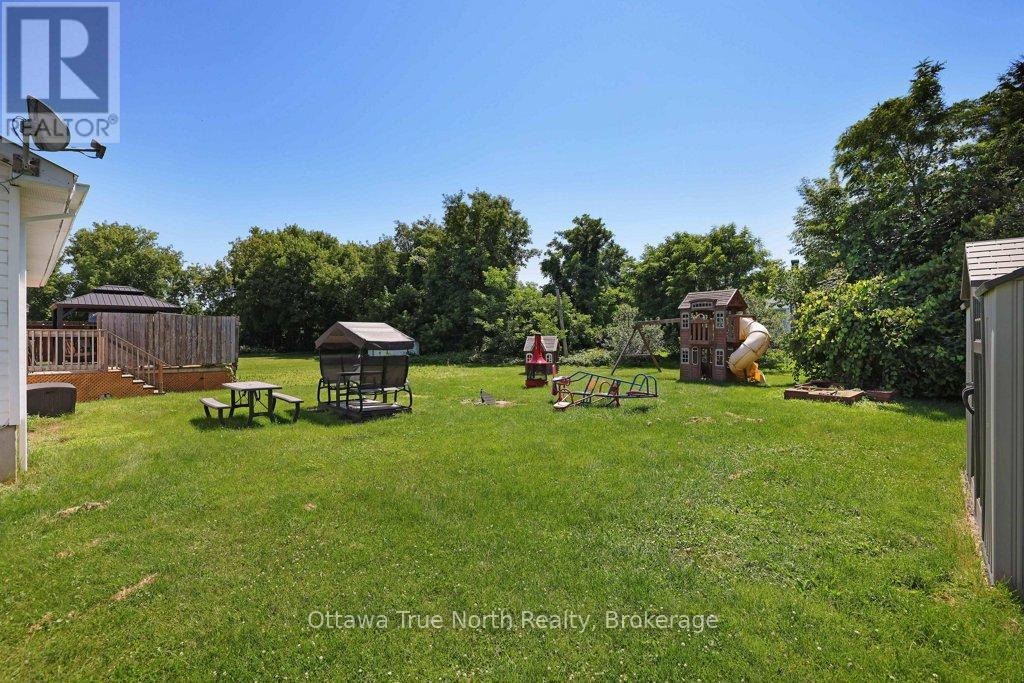 45 Alston Street, Mcnab/braeside, Ontario  K0A 3L0 - Photo 27 - X12913382