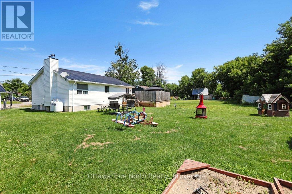 45 Alston Street, Mcnab/braeside, Ontario  K0A 3L0 - Photo 28 - X12913382