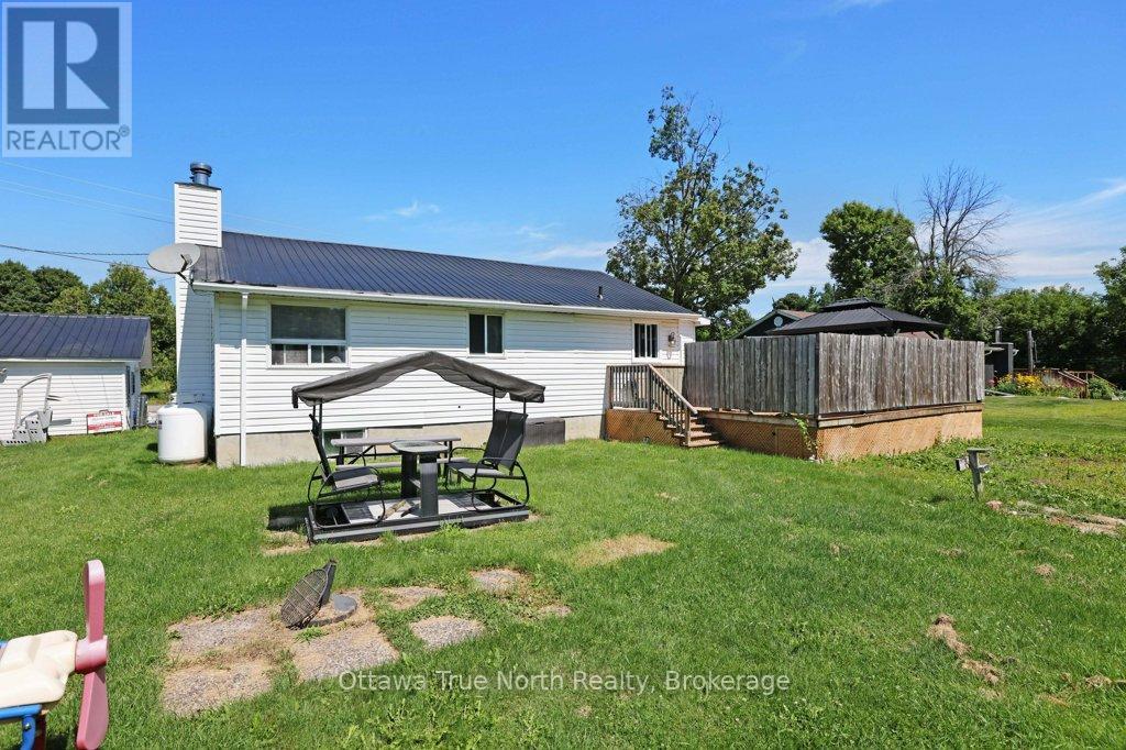 45 Alston Street, Mcnab/braeside, Ontario  K0A 3L0 - Photo 29 - X12913382