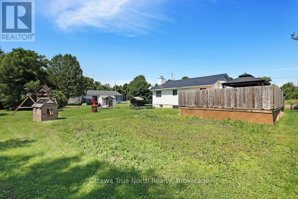 45 Alston Street, Mcnab/braeside, Ontario  K0A 3L0 - Photo 30 - X12913382