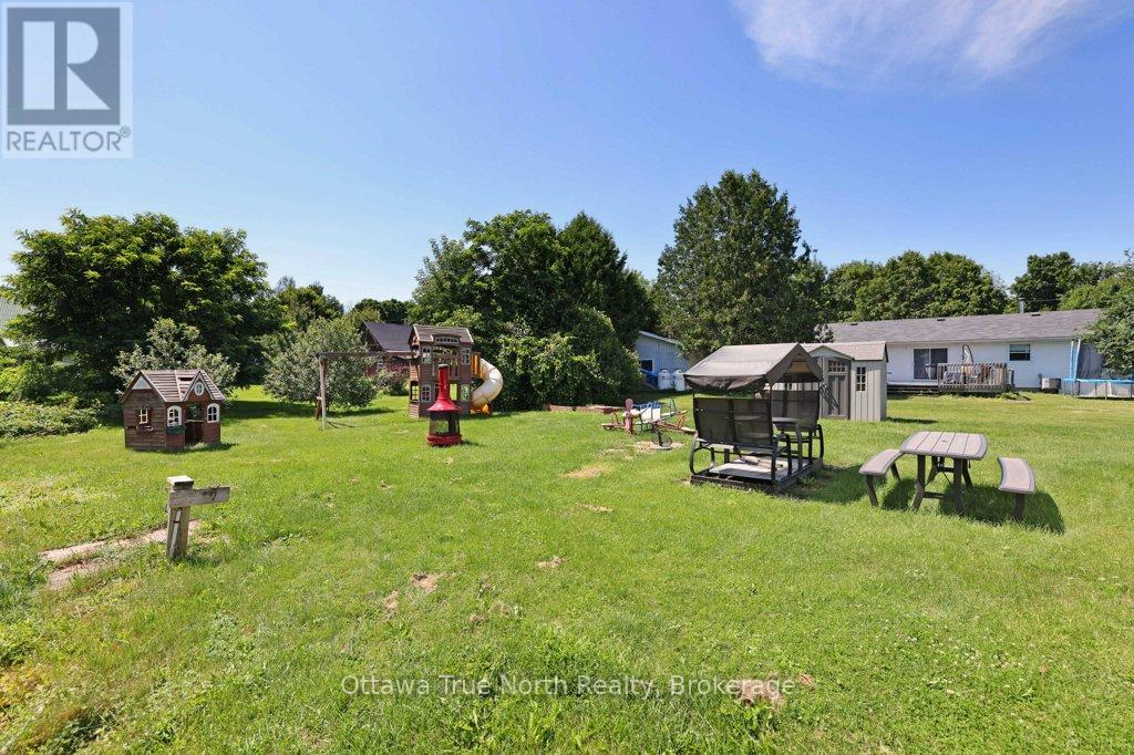 45 Alston Street, Mcnab/braeside, Ontario  K0A 3L0 - Photo 31 - X12913382