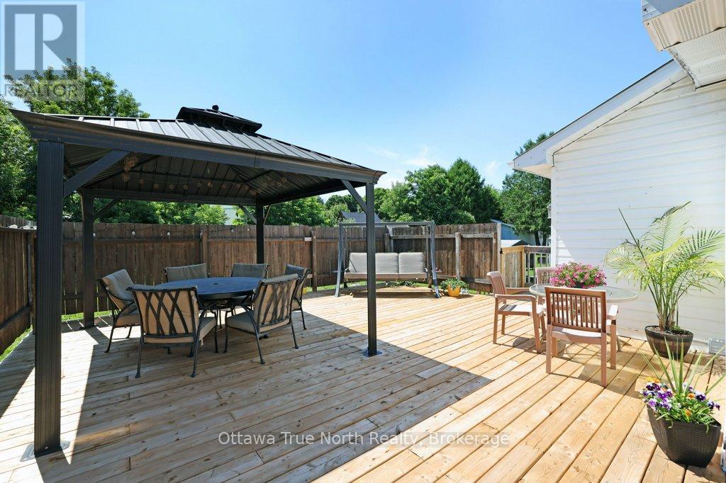 45 Alston Street, Mcnab/braeside, Ontario  K0A 3L0 - Photo 33 - X12913382