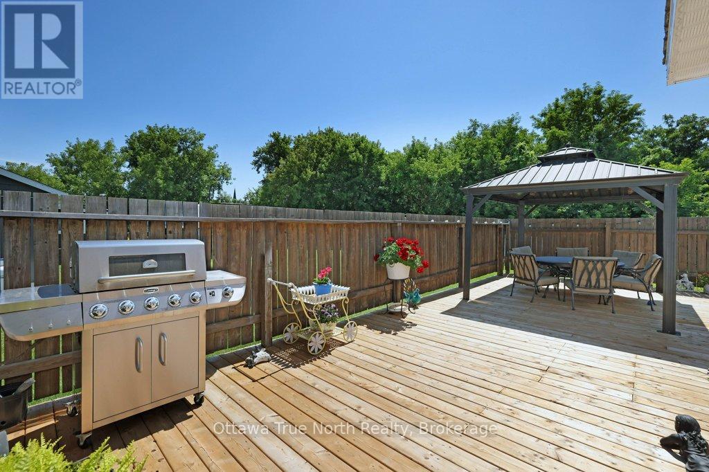 45 Alston Street, Mcnab/braeside, Ontario  K0A 3L0 - Photo 34 - X12913382