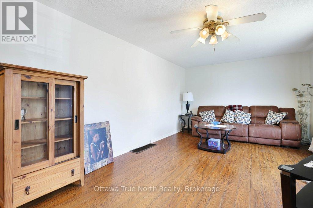 45 Alston Street, Mcnab/braeside, Ontario  K0A 3L0 - Photo 6 - X12913382