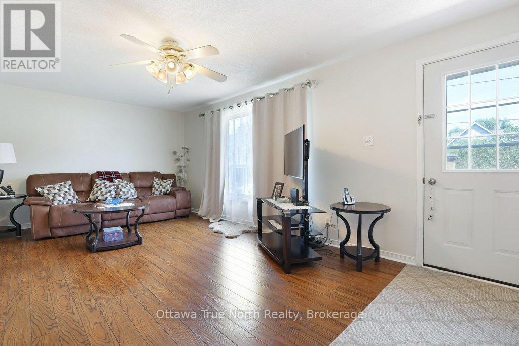 45 Alston Street, Mcnab/braeside, Ontario  K0A 3L0 - Photo 7 - X12913382