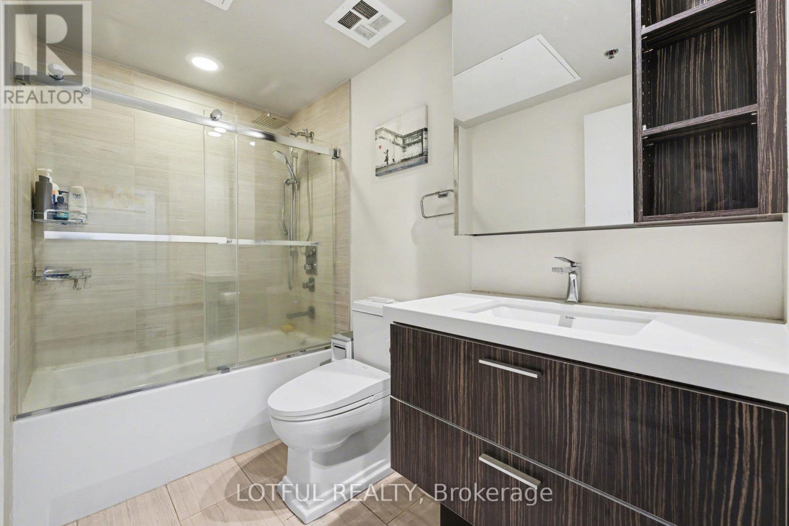 544 - 340 Mcleod Street, Ottawa, Ontario  K2P 1A4 - Photo 19 - X12913752