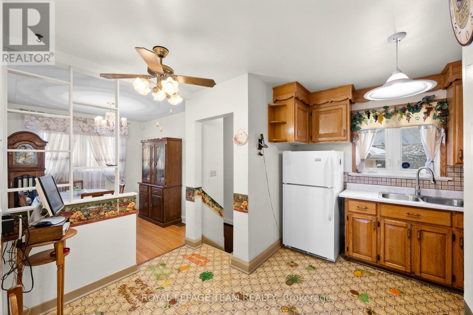 41 Capilano Drive, Ottawa, Ontario  K2E 6G3 - Photo 9 - X12914698
