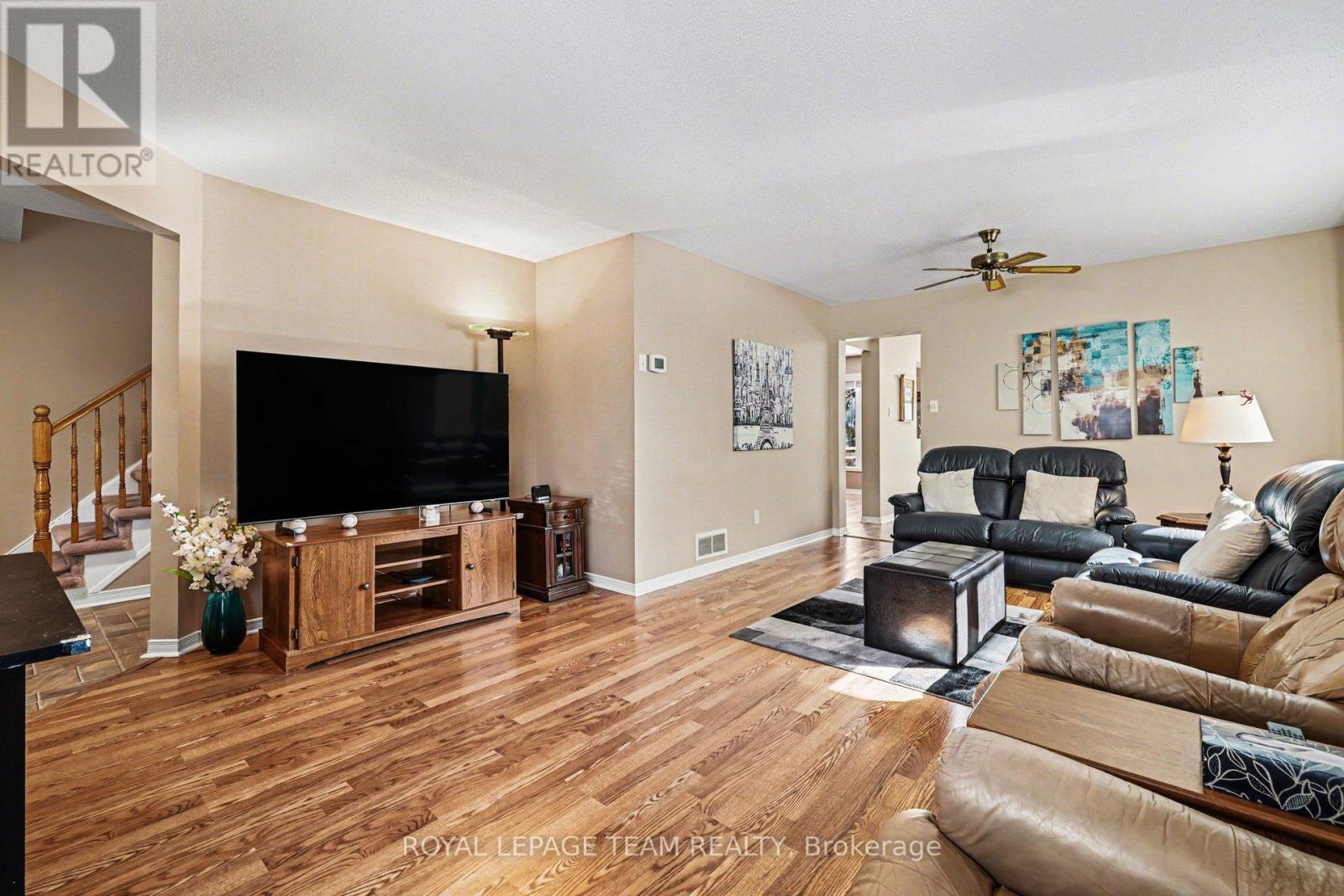 90 Moresby Drive, Ottawa, Ontario  K2M 2J6 - Photo 4 - X12915042