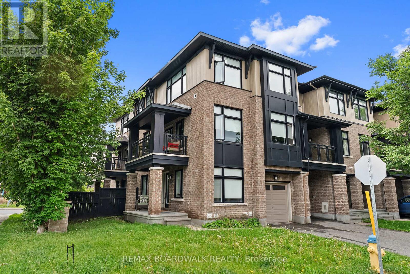 135 Wild Senna Way, Ottawa, Ontario  K2J 5Z7 - Photo 2 - X12917244