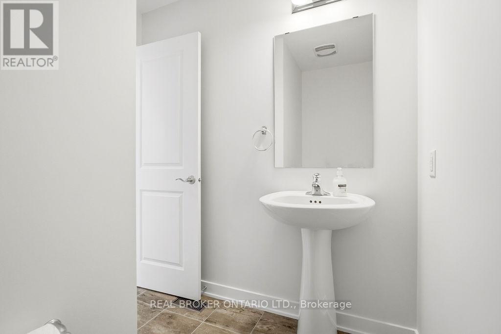 631 Corporal Private, Ottawa, Ontario  K1X 0M7 - Photo 30 - X12917828